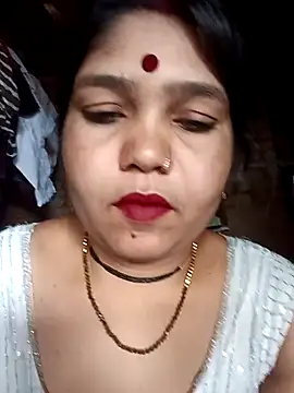 Snapshot of Priya_tyagi chatting on 09-18-25, 11:02 Priya tyagi online show from 09-18-25, 11:02