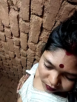 Snapshot of Priya_tyagi chatting on 09-21-25, 11:43 Priya tyagi online show from 09-21-25, 11:43