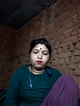 Snapshot of Priya_tyagi chatting on 10-01-25, 09:29 Priya tyagi online show from 10-01-25, 09:29