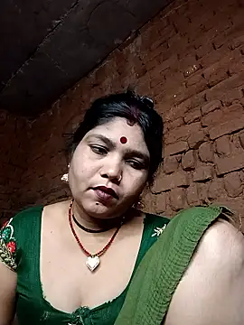Snapshot of Priya_tyagi chatting on 10-13-25, 02:51 Priya tyagi online show from 10-13-25, 02:51