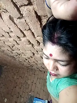 Snapshot of Priya_tyagi chatting on 09-20-25, 11:32 Priya tyagi online show from 09-20-25, 11:32