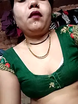 Snapshot of Priya_tyagi chatting on 09-09-25, 09:13 Priya tyagi online show from 09-09-25, 09:13