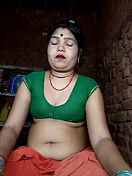Snapshot of Priya_tyagi chatting on 09-25-25, 03:40 Priya tyagi online show from 09-25-25, 03:40