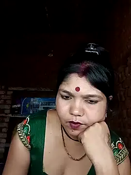 Snapshot of Priya_tyagi chatting on 09-11-25, 10:26 Priya tyagi online show from 09-11-25, 10:26