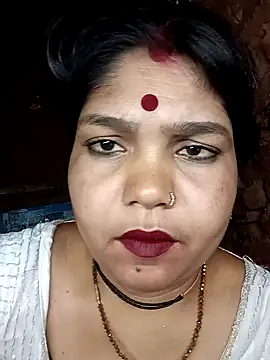 Snapshot of Priya_tyagi chatting on 09-12-25, 10:42 Priya tyagi online show from 09-12-25, 10:42