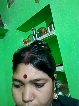 Snapshot of Priya_tyagi chatting on 10-19-25, 11:29 Priya tyagi online show from 10-19-25, 11:29