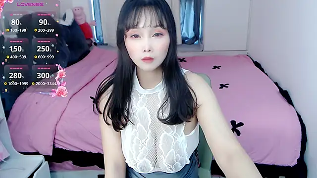 Snapshot of Luer_Luer chatting on 09-24-25, 06:53 Luer Luer online show from 09-24-25, 06:53