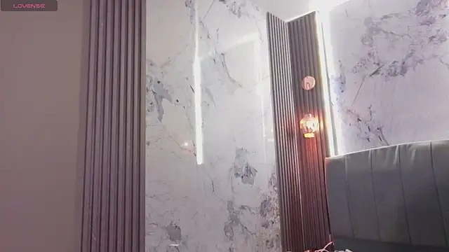 Aurora jones11 online show from 10-18-25, 04:25