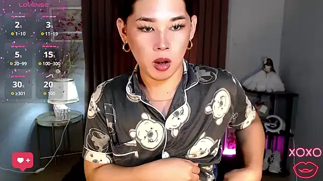 Snapshot of Kiethmadison_Miller chatting on 10-16-25, 01:25 Kiethmadison Miller online show from 10-16-25, 01:25