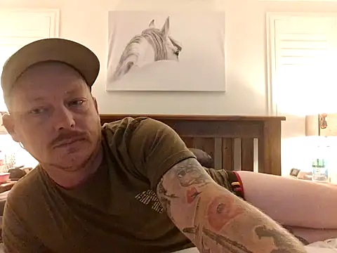 Snapshot of brokecountrylads chatting on 10-03-25, 11:45 brokecountrylads online show from 10-03-25, 11:45