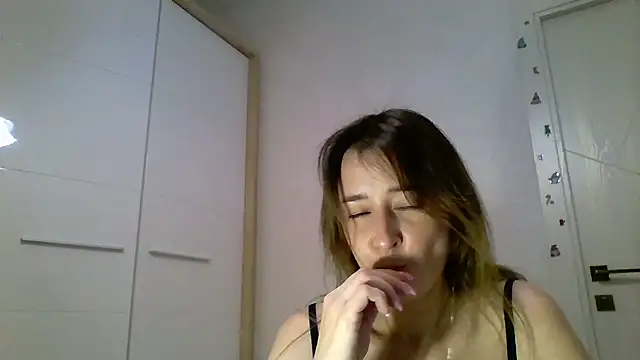 Avenique online show from 10-23-25, 08:29