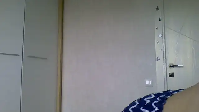 Avenique online show from 10-18-25, 12:18