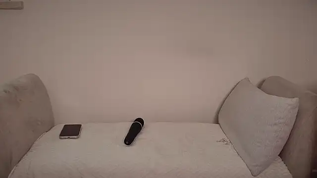 Petite36 online show from 04-23-26, 07:48