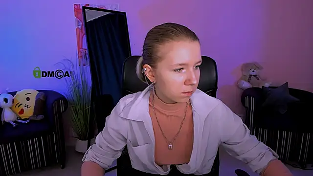gloria bubble online show from 10-18-25, 08:38