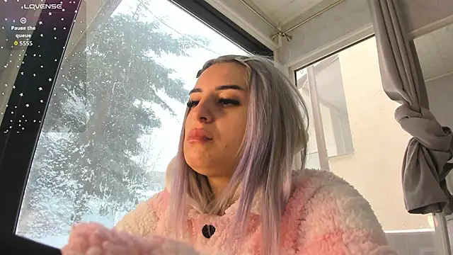 Ella Vee online show from 02-21-26, 07:32