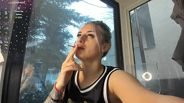 Ella Vee online show from 02-28-26, 06:02