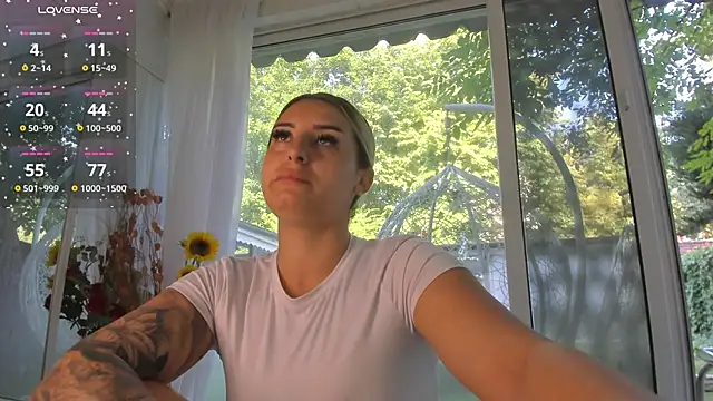 Ella Vee online show from 06-29-26, 05:47