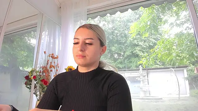 Ella Vee online show from 05-22-26, 05:38