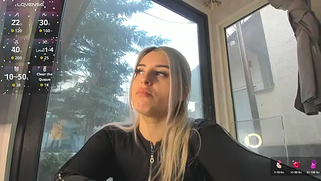 Ella Vee online show from 03-05-26, 05:37