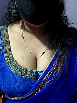 luci-queen online show from 11-12-25, 01:21