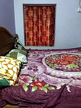 luci-queen online show from 10-08-25, 06:04