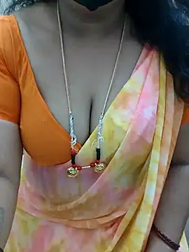 Snapshot of luci-queen chatting on 08-01-26, 03:37 luci-queen online show from 08-01-26, 03:37
