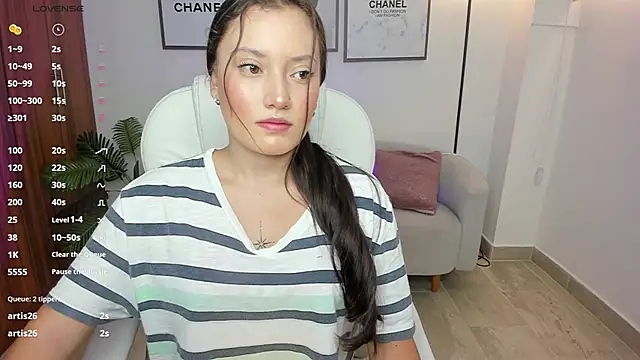 nylaa rose online show from 10-23-25, 06:50