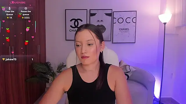 nylaa rose online show from 09-16-25, 06:53