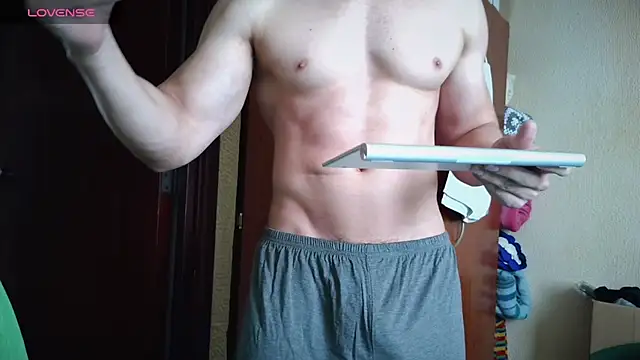 Snapshot of cris2428 chatting on 10-13-25, 03:35 cris2428 online show from 10-13-25, 03:35