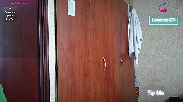 Snapshot of cris2428 chatting on 01-16-26, 09:30 cris2428 online show from 01-16-26, 09:30