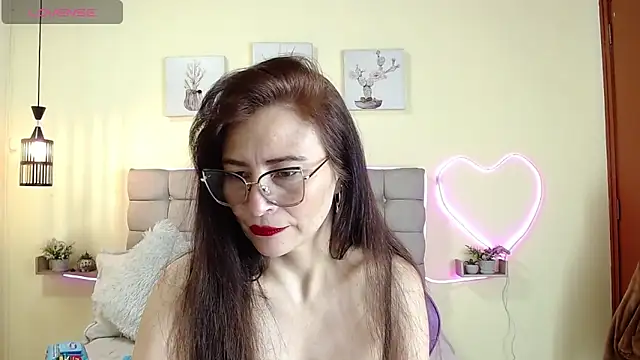 naomi s online show from 06-16-26, 01:33