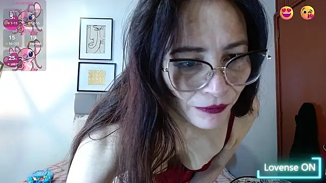 naomi s online show from 11-23-25, 01:54