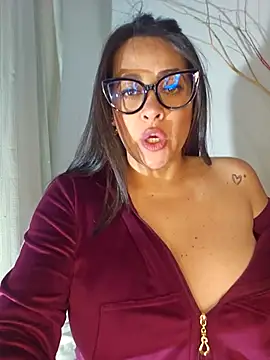 Nicoleefaith  online show from 11-21-25, 07:46