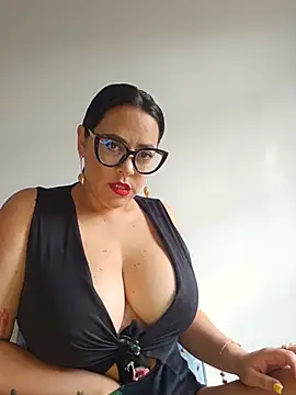 Nicoleefaith  online show from 06-03-26, 02:07