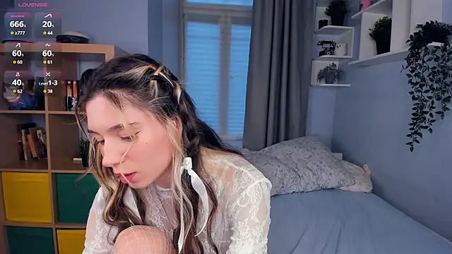 AntonettaTarring online show from 11-24-25, 07:52