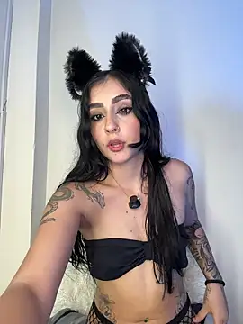 sharlot24 online show from 04-05-26, 05:25