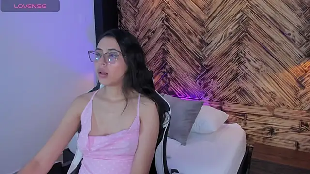 desireee  online show from 02-26-26, 01:00