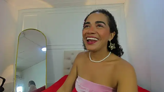 Snapshot of charlotte_dante212 chatting on 07-20-26, 06:43 charlotte dante212 online show from 07-20-26, 06:43
