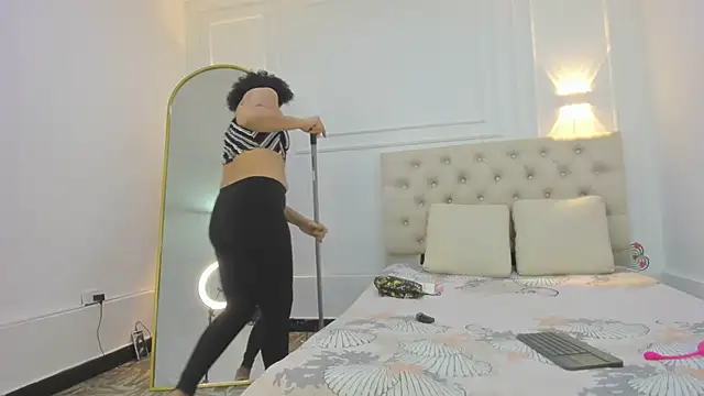 charlotte dante212 online show from 02-17-26, 03:48