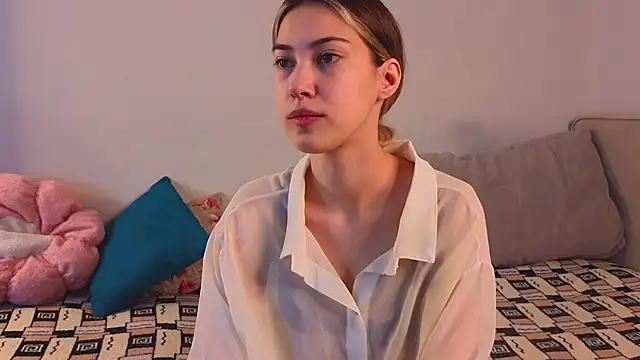 AngelicRice online show from 09-28-25, 11:06