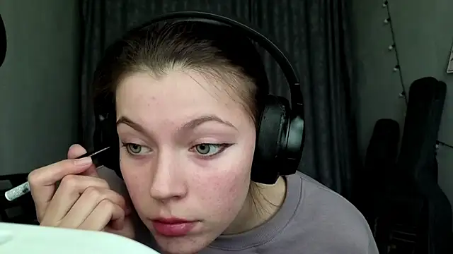 CutieAnny online show from 02-03-26, 06:11