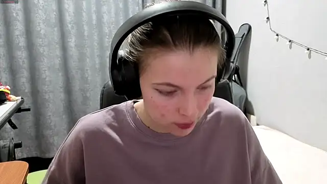 CutieAnny online show from 04-22-26, 09:10
