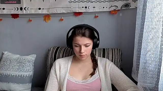 CutieAnny online show from 11-27-25, 07:09