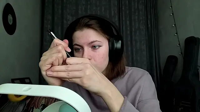 CutieAnny online show from 02-17-26, 06:11