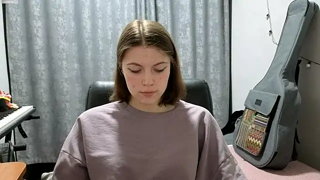 CutieAnny online show from 05-21-26, 08:17
