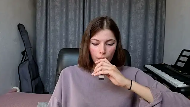 CutieAnny online show from 06-01-26, 10:37