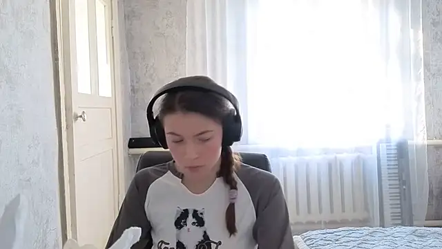 CutieAnny online show from 10-08-25, 04:25