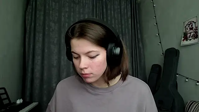 CutieAnny online show from 02-05-26, 06:09