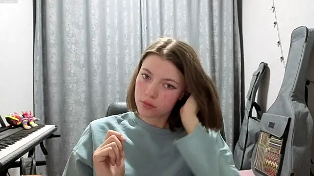 CutieAnny online show from 05-19-26, 08:05