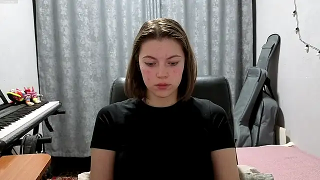 CutieAnny online show from 05-14-26, 08:28
